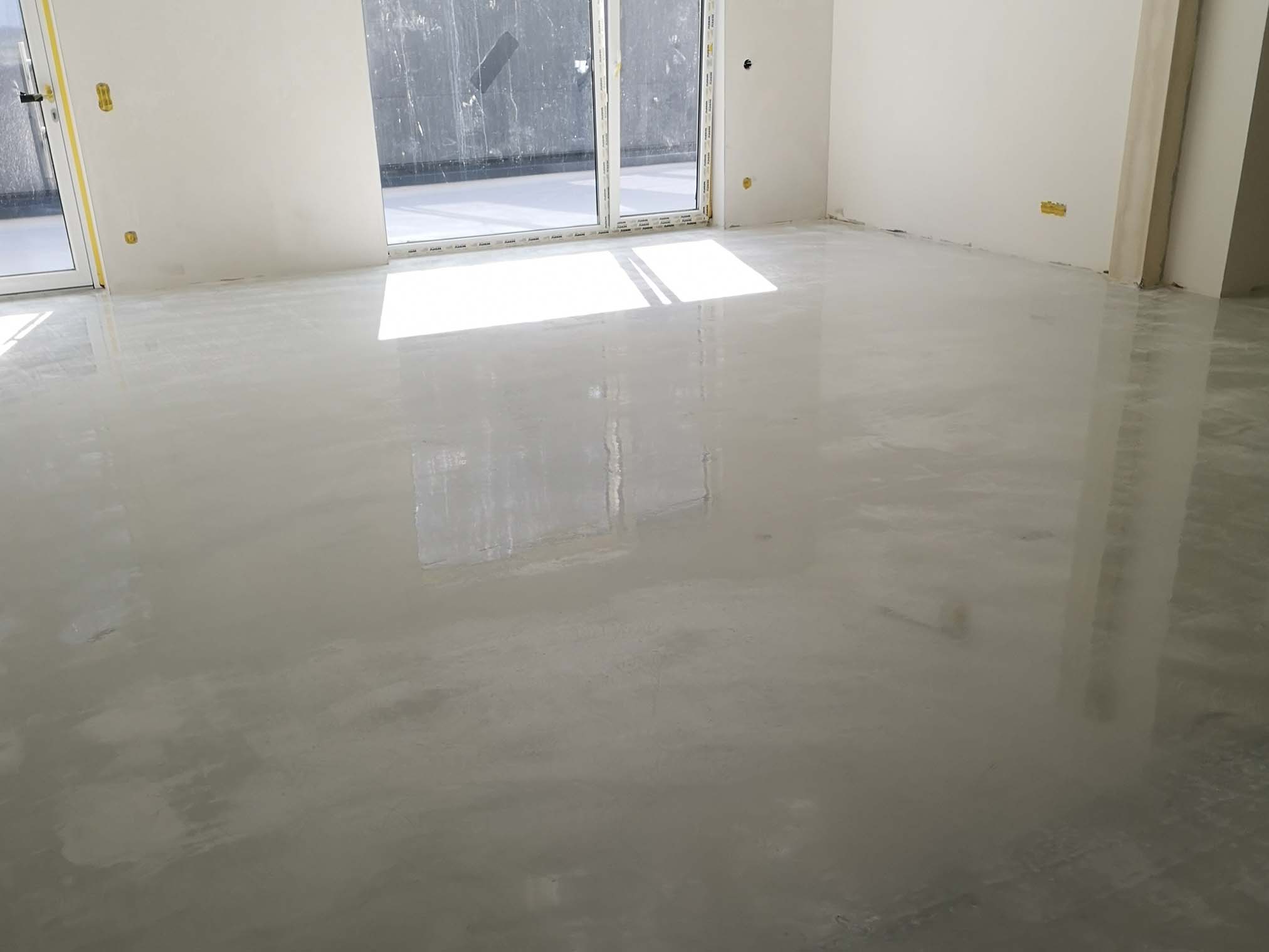 Bodenbeschichtung von Geschäfts- und Verkaufsräumen